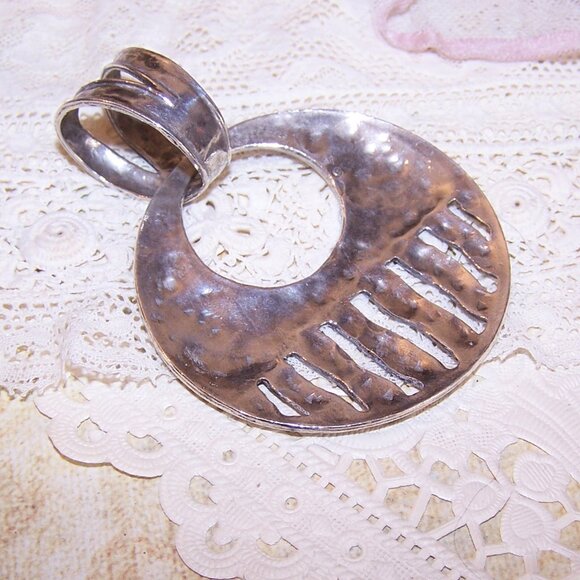 Vintage Silpada Sterling Silver Pendant - Unusual Circular Design - Picture 4 of 4